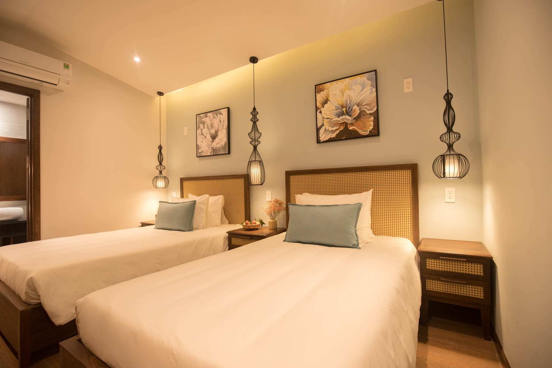 superious-twin-room-flowerbeachstay-image-4968