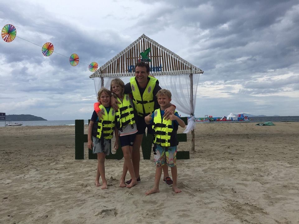 Ảnh: Công viên phao nổi Đảo Cá Voi