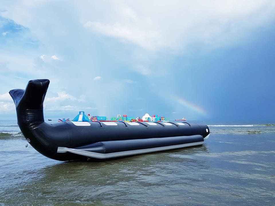 Ảnh: Công viên phao nổi Đảo Cá Voi