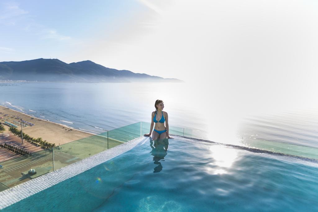 A-La-Carte-Da-Nang-Beach-ivivu-8