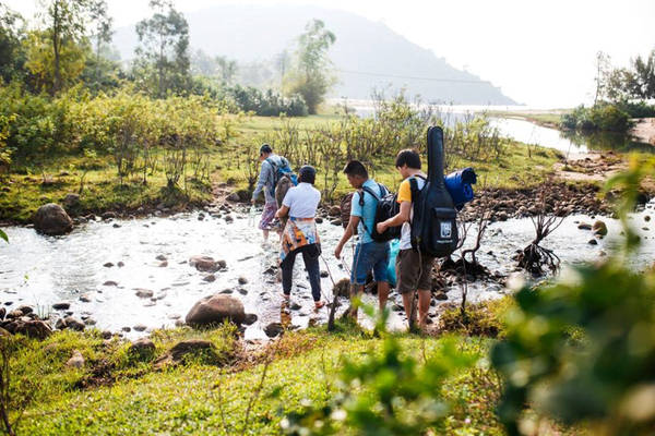 Đoạn đường khá vất vả, nhưng bù lại bạn sẽ được chiêm ngưỡng khung cảnh thiên nhiên hoang sơ tuyệt đẹp.