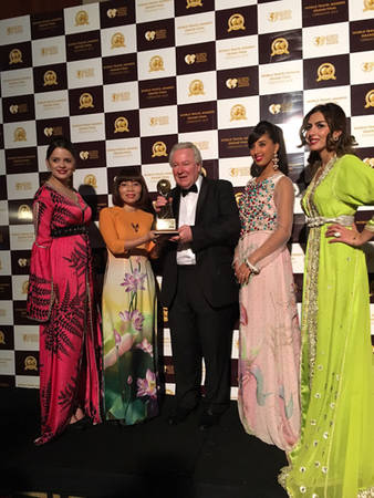 Khu nghỉ dưỡng InterContinental Danang Sun Peninsula Resort vừa được World Travel Awards trao tặng danh hiệu “Khu nghỉ dưỡng sang trọng bậc nhất thế giới năm 2015”. Lễ trao tặng diễn ra tại thành phố cảng El Jadida, Vương quốc Marốc.