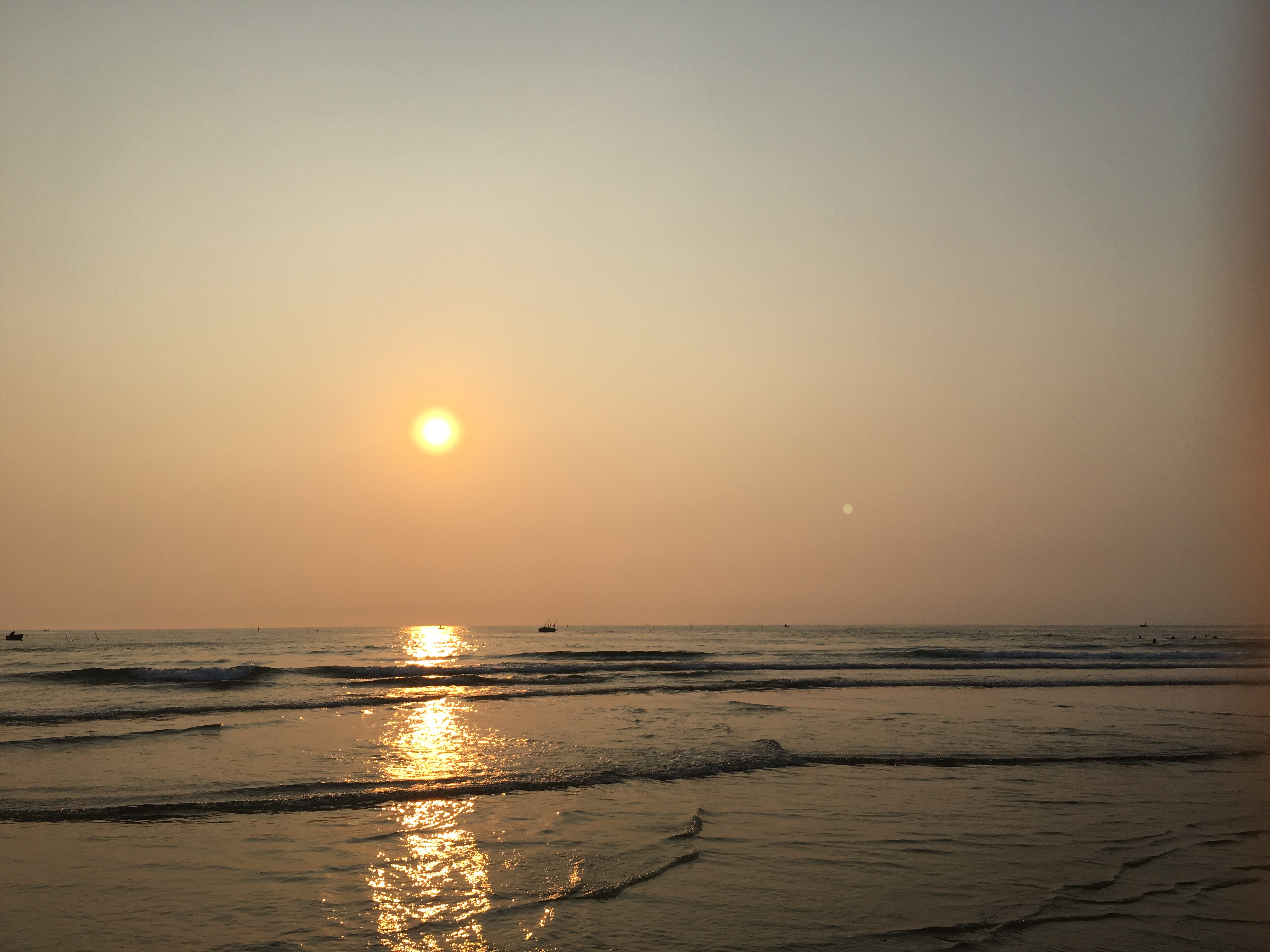 Hoàng hôn trên biển