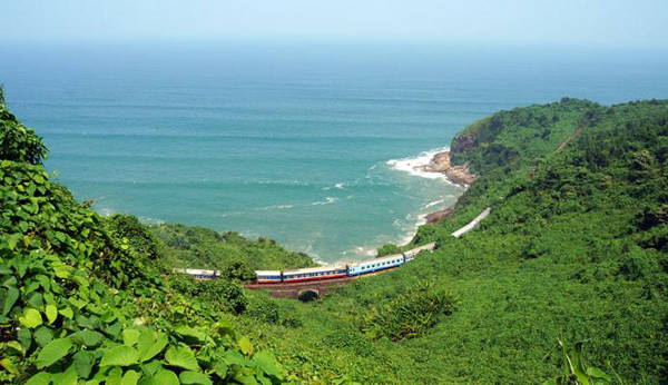 cung-phuot-mao-hiem-tai-bai-bien-hoang-so-cua-da-nang-ivivu-2-1