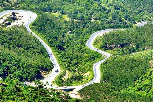 Phong cảnh đèo Hải Vân vô cùng ngoạn mục