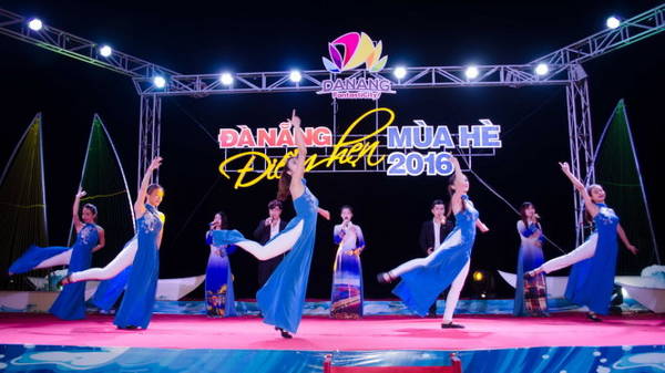 da-nang-soi-dong-diem-hen-mua-he-ivivu-41