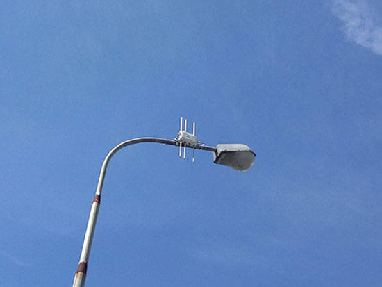 Có 330 trạm thu phát song như thế này được lắp đặt khắp thành phố Đà Nẵng.