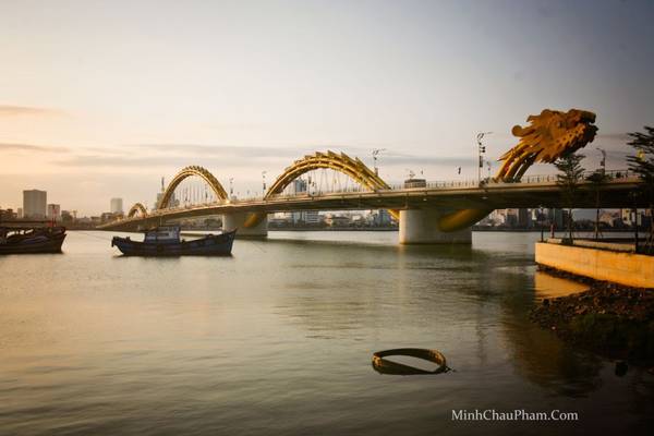 Cầu Rồng. Ảnh: Minhchaupham.com