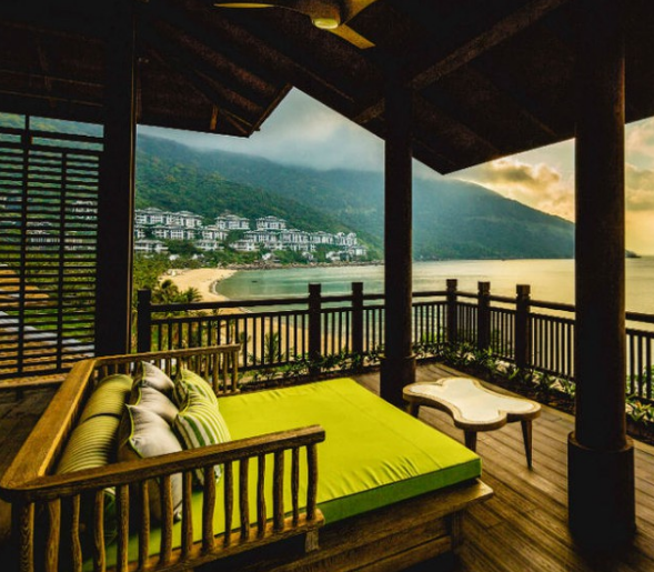 Ảnh:@intercontinentaldanang