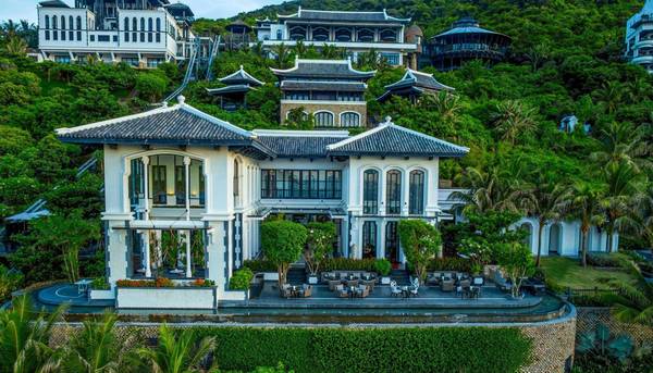 InterContinental-Danang-Sun-Peninsula-Resort-ivivu-5