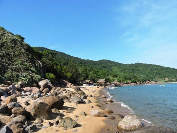 Một góc biển thanh vắng - Ảnh: T.Ly