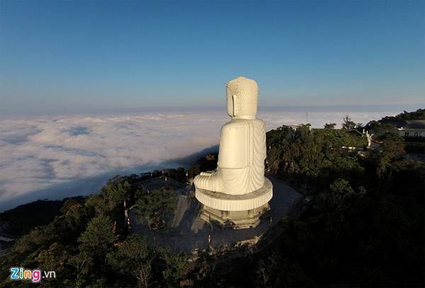 Khu-nghi-duong-Ba-Na-nhin-tu-camera-bay-ivivu-13