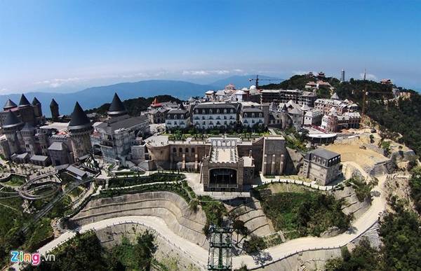 Khu-nghi-duong-Ba-Na-nhin-tu-camera-bay-ivivu-5