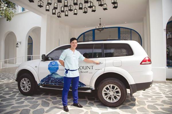 Đặc biệt, đặt khói khuyến mãi này bạn còn được miễn phí đưa đón sân bay bằng xe limousine theo lịch trình.