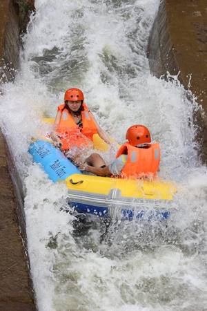 Không kịp tạo dáng chụp ảnh