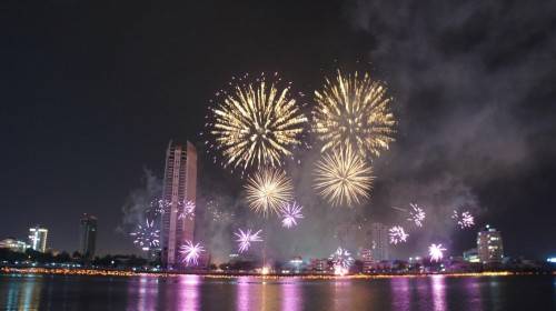 kinh-nghiem-du-lich-da-nang-mua-phao-hoa-ivivu-2 kinh-nghiem-du-lich-da-nang-mua-phao-hoa-ivivu-2