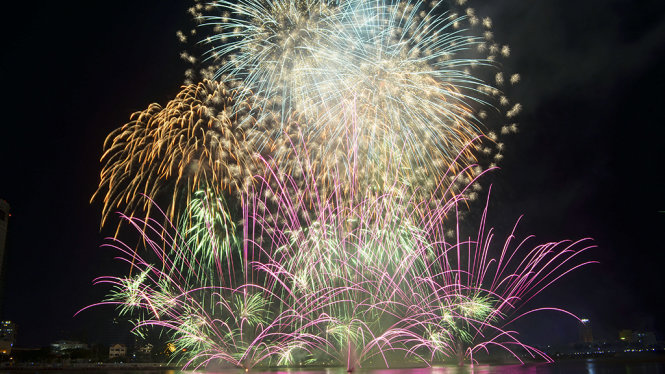 le-hoi-phao-hoa-da-nang-ivivu-13