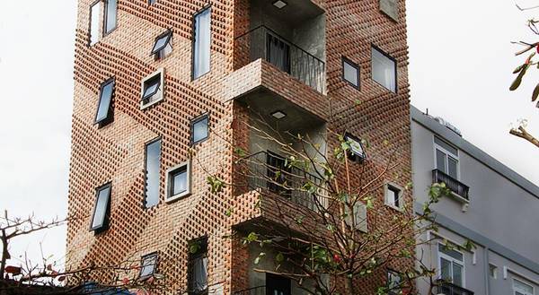 Nhìn từ bên ngoài, Memory Hostel không hề giống với bất cứ khách sạn nào mà bạn đã từng biết. 