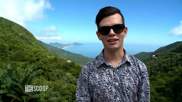 du lịch Đà Nẵng - Levi đang đứng trên đèo Hải Vân, một cảnh trong clip. Ảnh:Intercontinental Danang Resort.