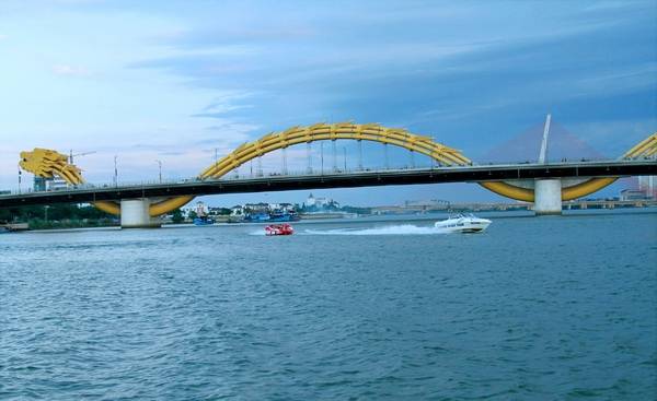 Ca nô kéo phao ngồi chứa 5 người