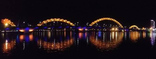 Cầu Rồng - một biểu tượng của thành phố biển Đà Nẵng.