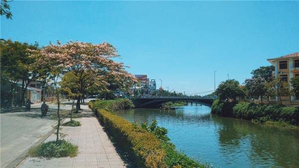 Phong cảnh đẹp "ngỡ ngàng" của thành phố miền Trung. (Nguồn: Khìn)