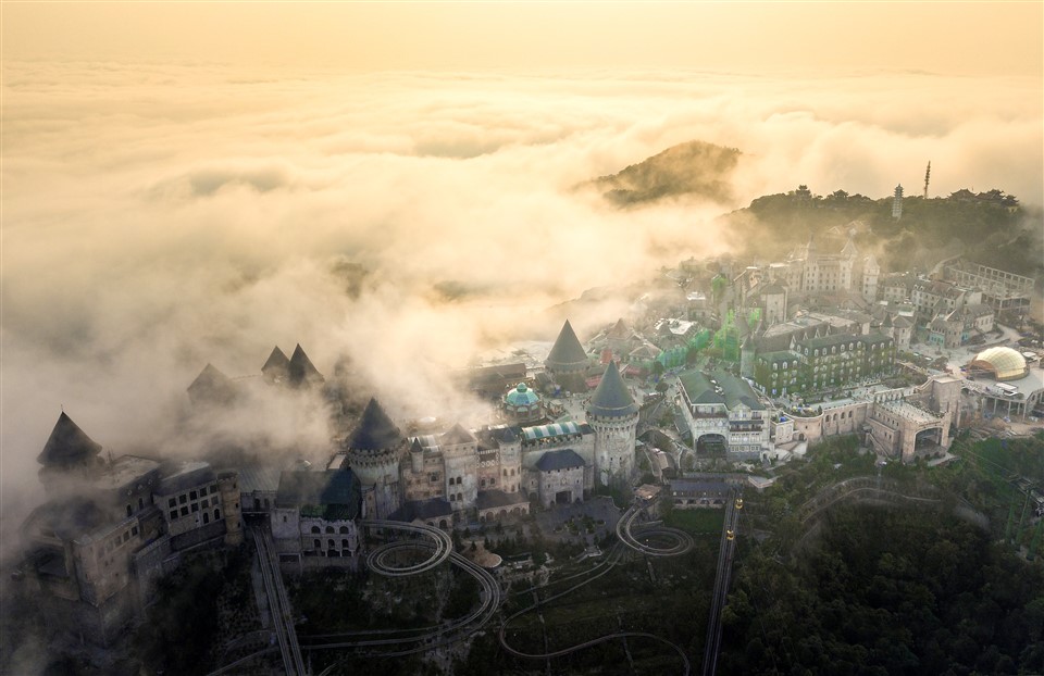 danh lam thắng cảnh quanh Flower Nguyễn Văn Thoại